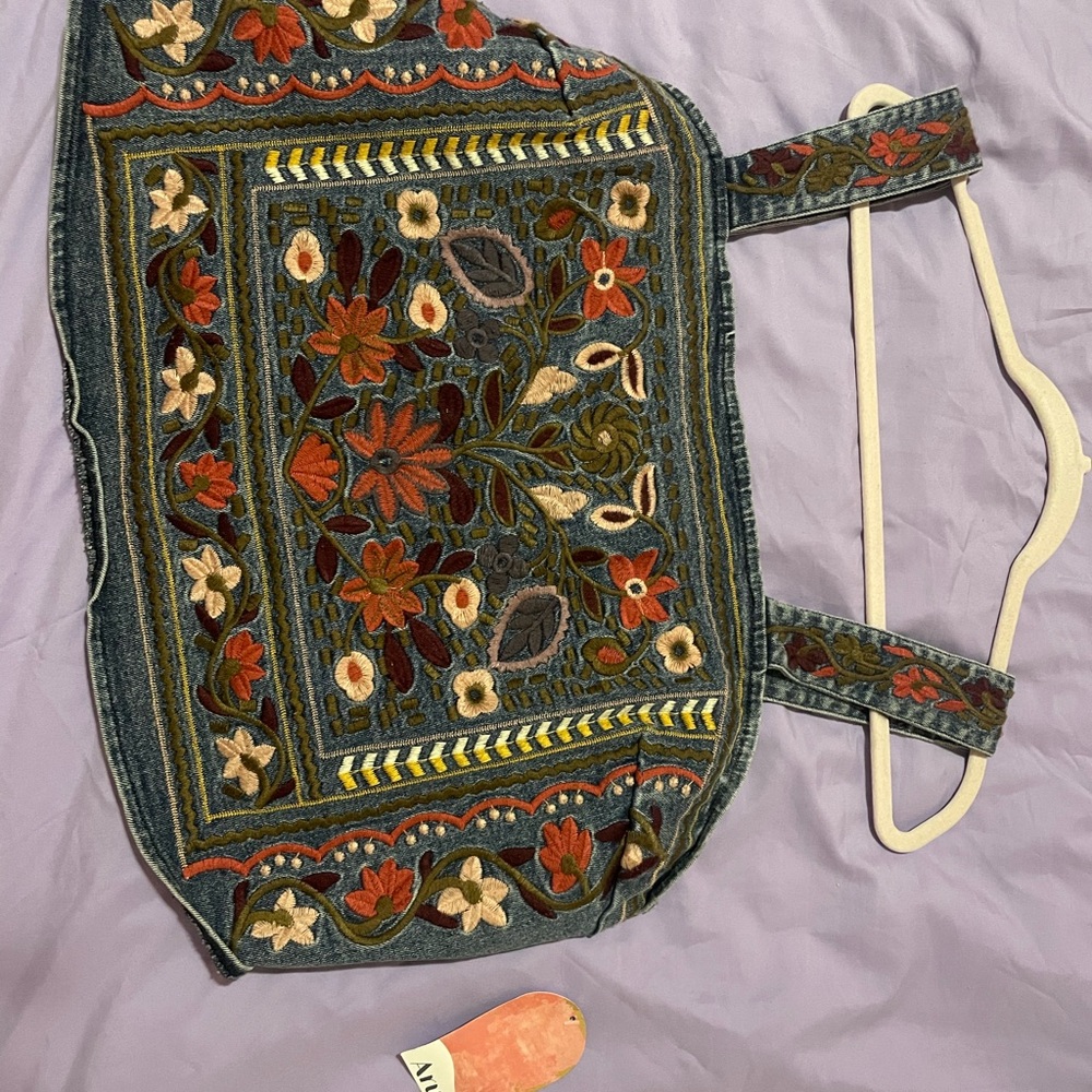 ARULA Multicolor Embroidered Crop Top